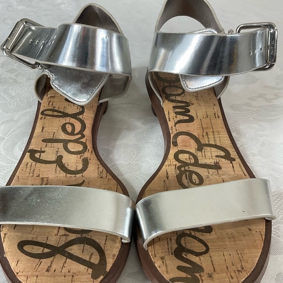 Sam Edelman Silver Two Strap Cork Sole Low Heel Sandals Size 5 - Picture 1 of 5